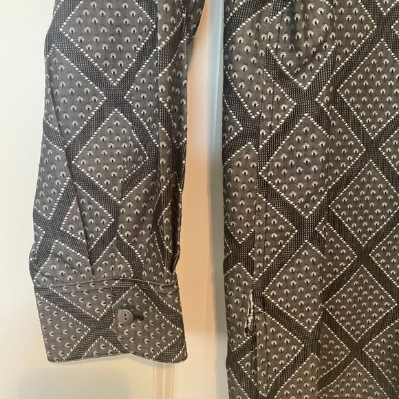 Women’s long sleeved, button front shirt - Picture 3 of 4